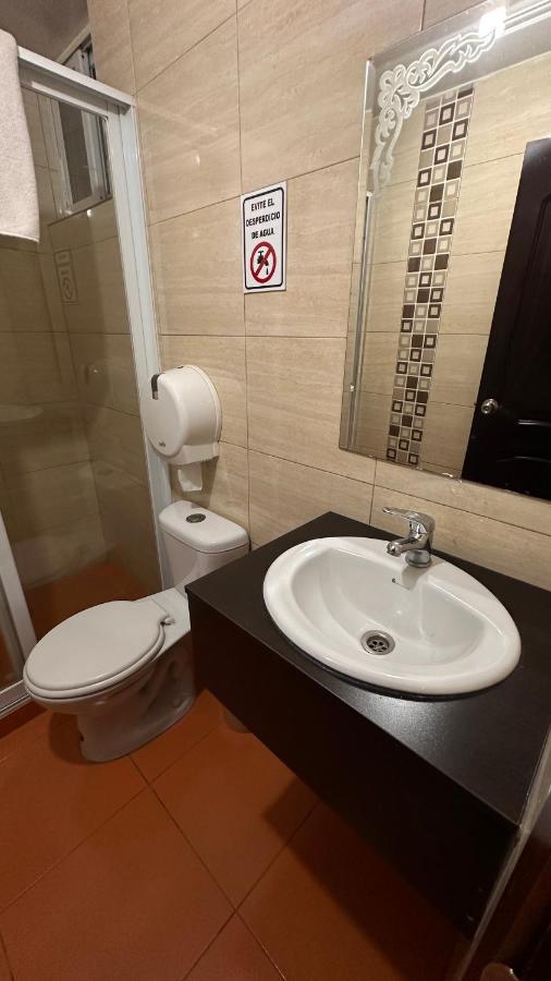 Hostal La Perla Del Sur Кито Экстерьер фото